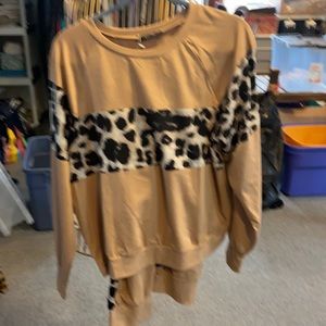 Leopard sweatsuit set